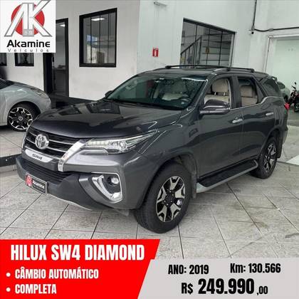 TOYOTA HILUX SW4 2.8 SRX DIAMOND 4X4 7 LUGARES 16V TURBO INTERCOOLER DIESEL 4P AUTOMÁTICO TOYOTA HILUX SW4 2.8 SRX DIAMOND 4X4 7 LUGARES 16V TURBO INTERCOOLER DIESEL 4P AUTOMÁTICO